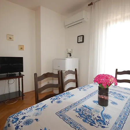 Alex By El-pi Tours *