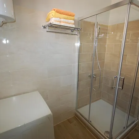 Alex By El-pi Tours Apartamento