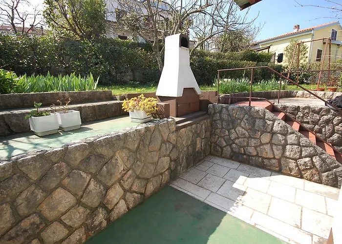 Alex By El-pi Tours Lägenhet Njivice