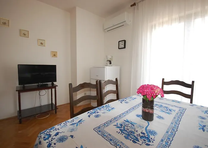 Alex By El-pi Tours *