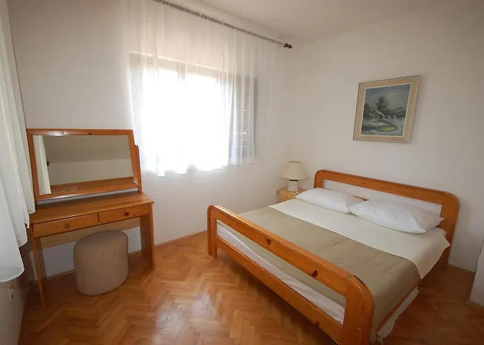 Alex By El-pi Tours *